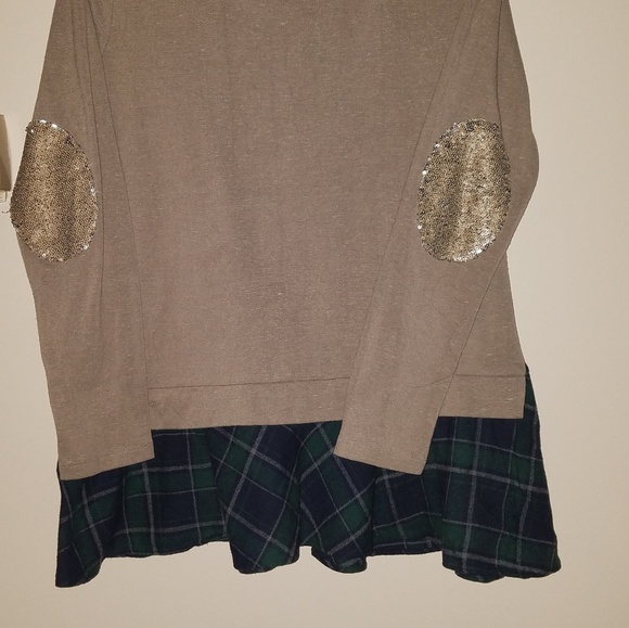 Shirt - Picture 2 of 2